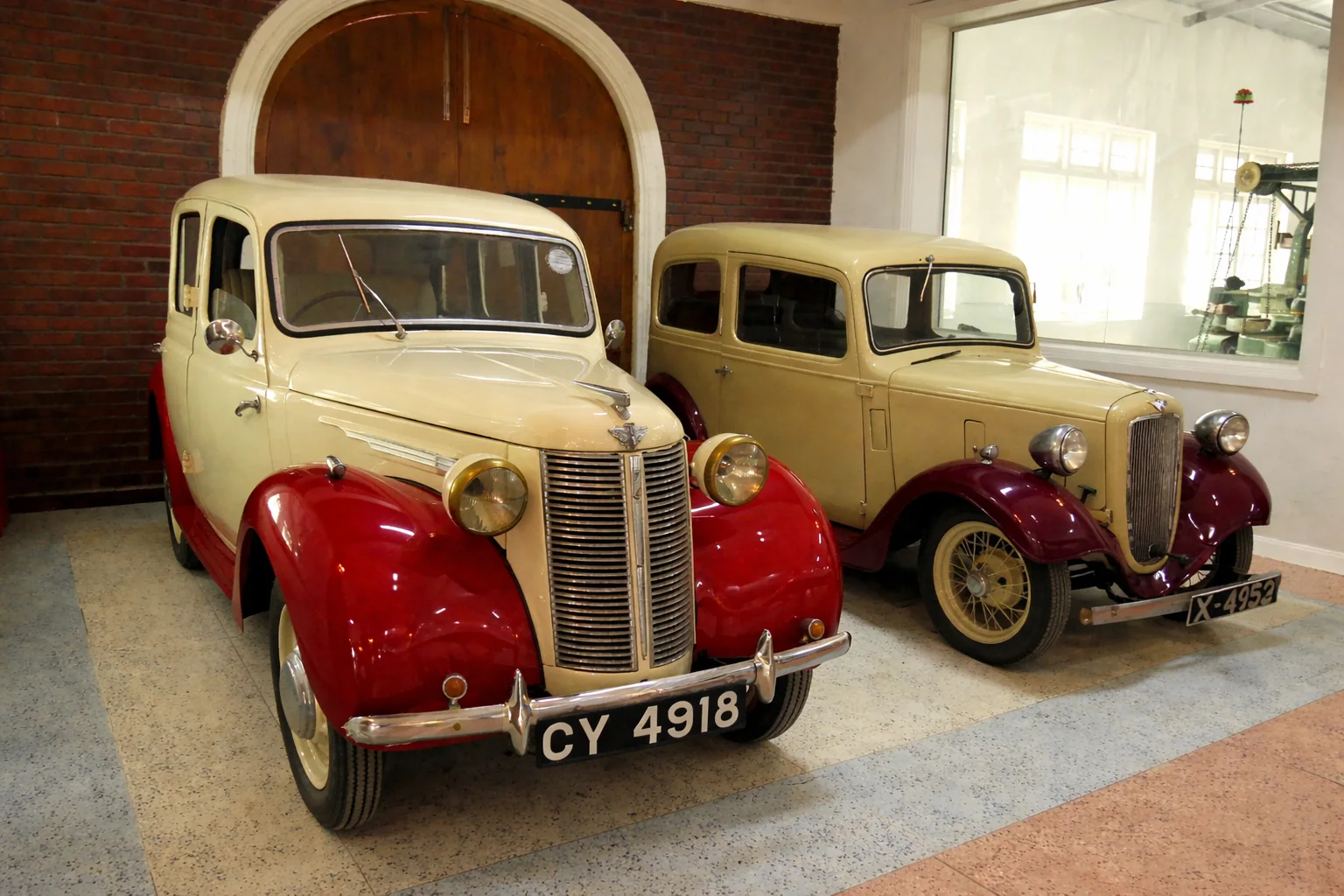 Vintage heritage vehicles at Kingswood